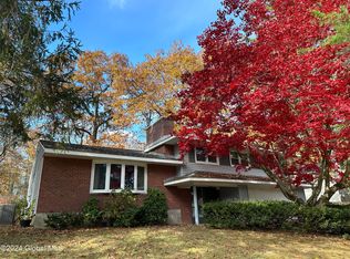 851 Maxwell Dr, Niskayuna, NY 12309