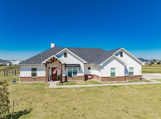 5233 Larue Dr, Caddo Mills, TX 75135