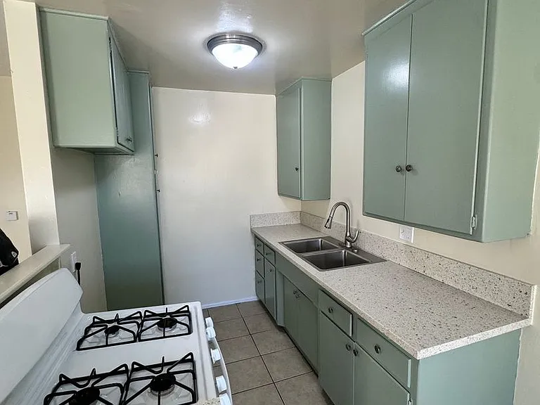 6280 Cherry Ave #12 — Photo 1