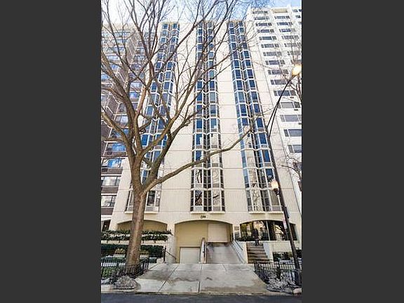 2nd image of 1340 N Dearborn St APT 9C