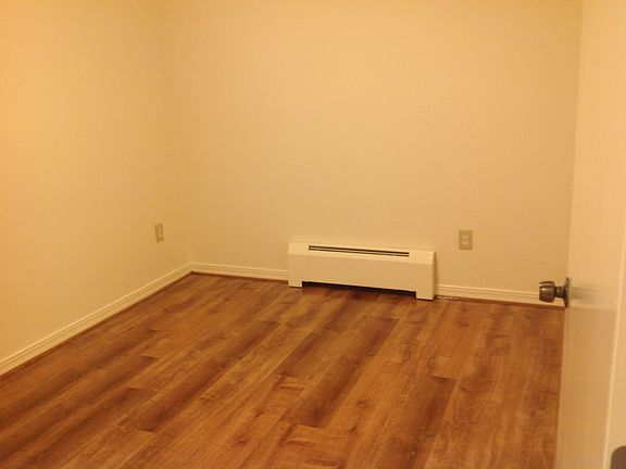 4th image of 370 Capitol Ave Unit B