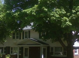 52 Lee Rd, East Providence, RI 02914