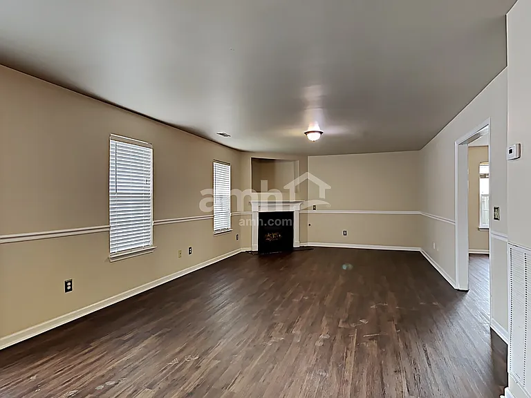 1616 Harrison Way — Photo 5
