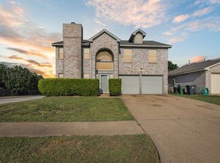 6001 Fenwick Ln, Arlington, TX 76018