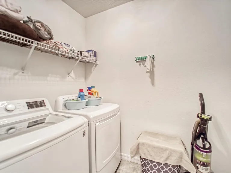 3903 Silverlake Way #1 — Photo 11