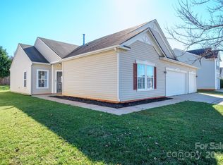 122 Valencia Ln, Statesville, NC 28625