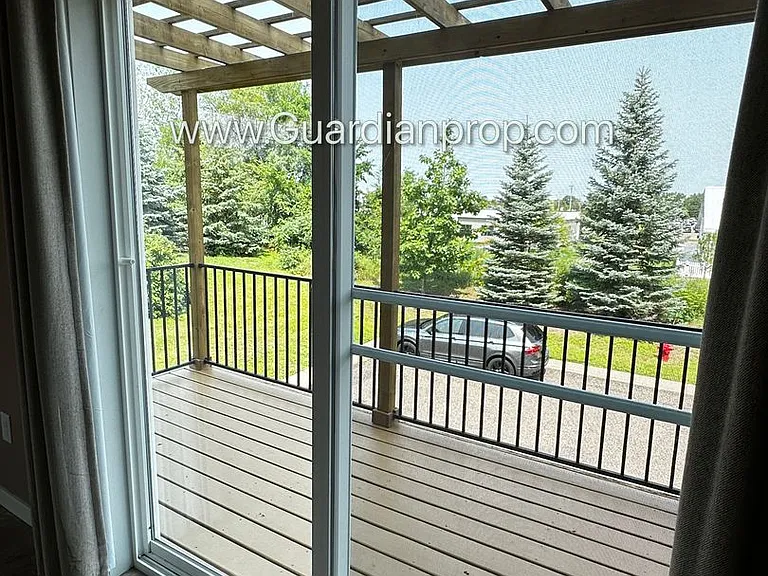11920 Emery Village Dr N — Photo 21
