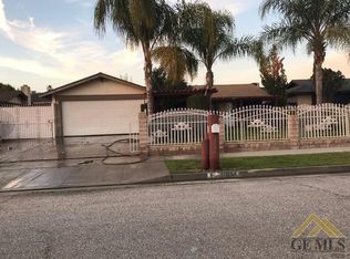 9036 Butternut Ave, Bakersfield, CA