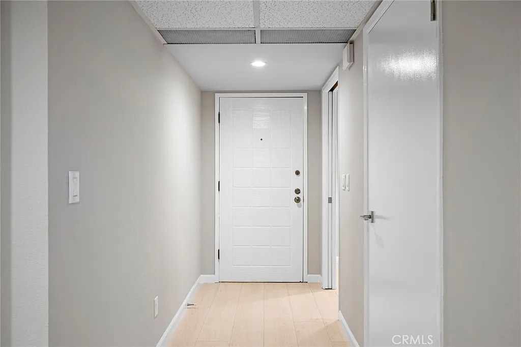 2 bed, 1333 sqft, $3,500 — Photo 4