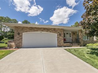 2790 Brian Dr, Parma, OH 44134