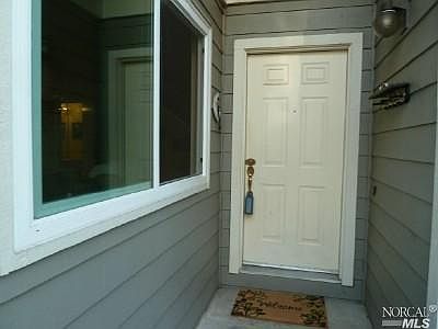 3rd image of 36 Meadowbrook Ct