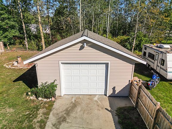 4th image of 7902 S Ronda Dr