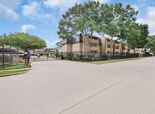 8419 Hearth Dr APT 32, Houston, TX 77054