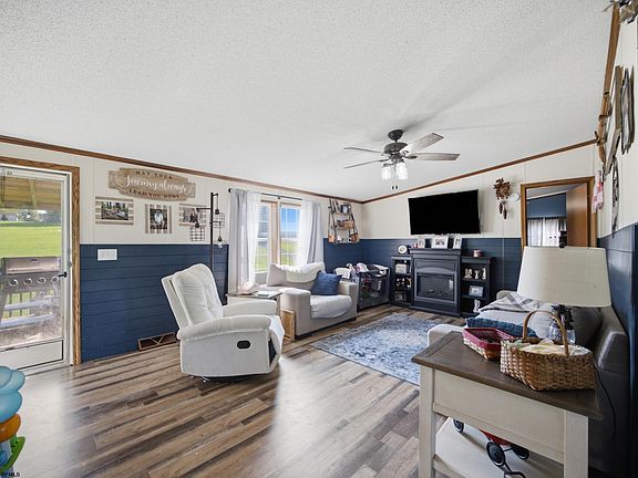 4th image of 178 Heavenly Meadows Ln
