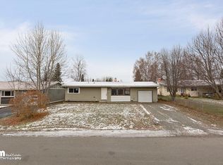 8520 Crystal St, Anchorage, AK 99502