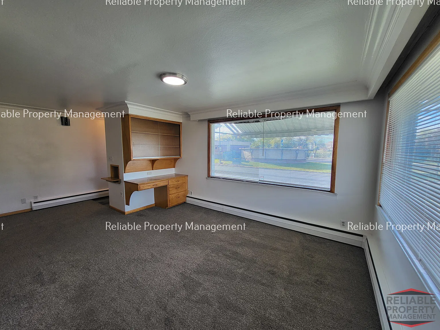 2 bed, 100 sqft, $995 — Photo 3