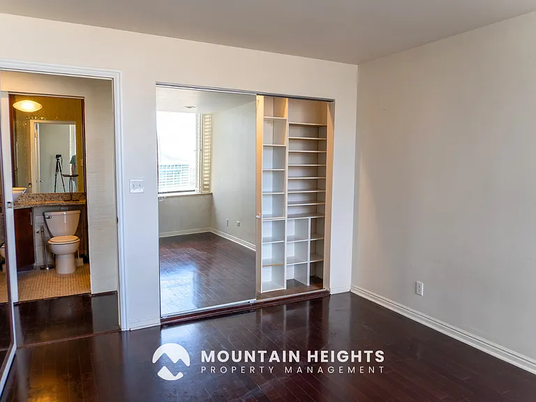 48 W Broadway #1-1708N — Photo 19