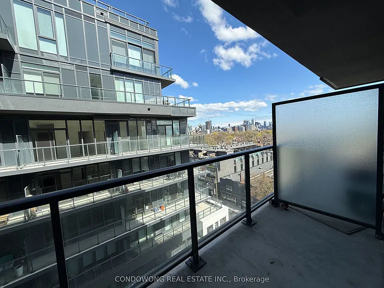 500 Dupont St #702 — Photo 7