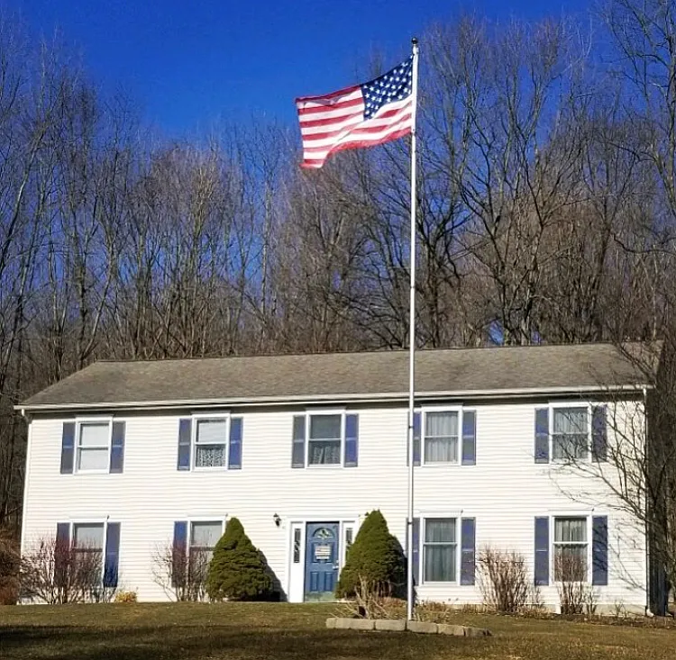 63 Quarry Rd photo 1