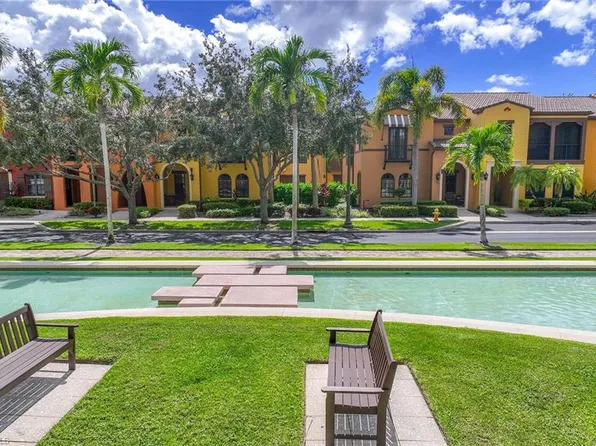 9076 Rialto St #62, Naples, FL 34113