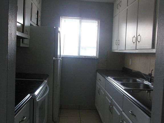 2nd image of 902 E Tiffany Dr APT 4