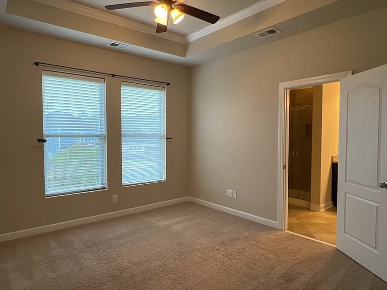 579 Crossland Dr — Photo 15