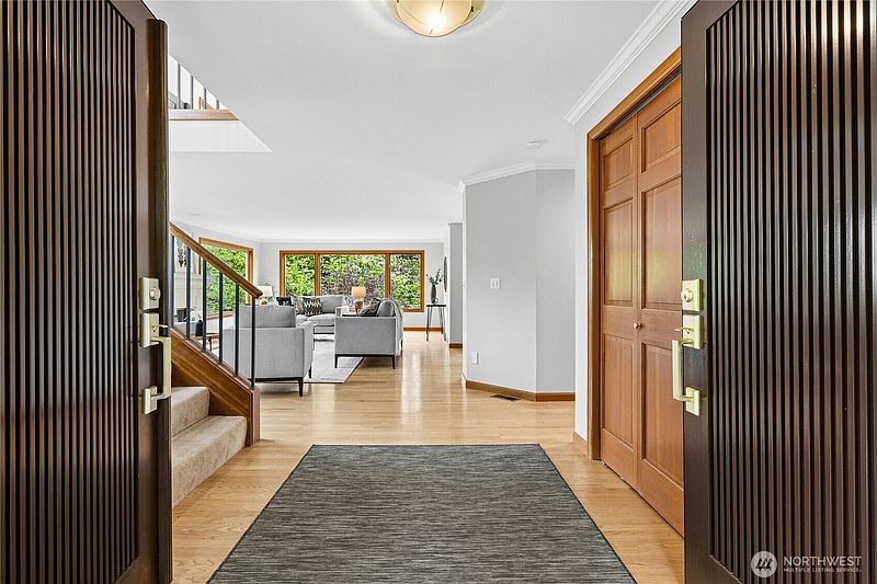 4th image of 20005 NE 42nd Street