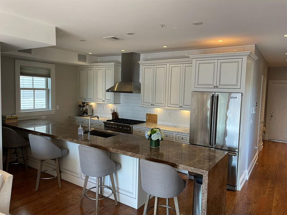 Kitchen and seating