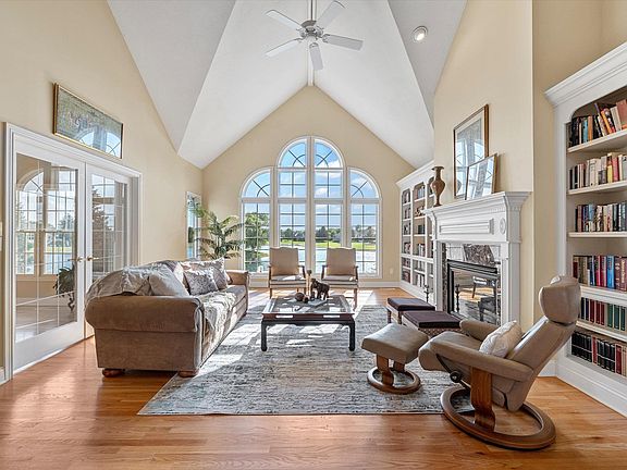 5th image of 51305 Amesburry Way