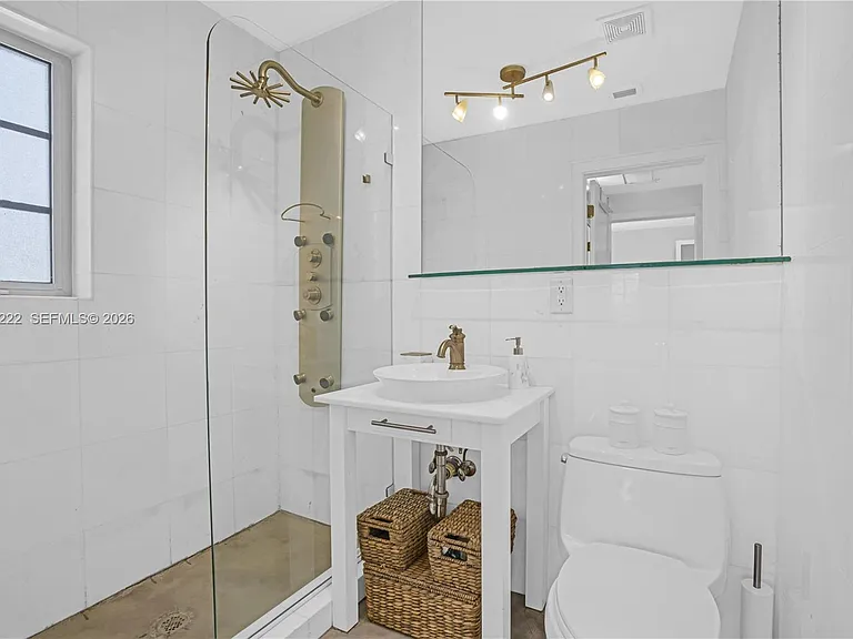 1600 Michigan Ave #6 — Photo 16
