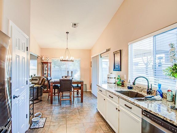 5th image of 5210 E Ivyglen St