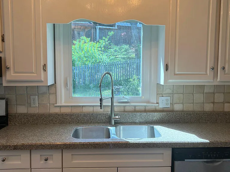 3011 Vinson Dr — Photo 23