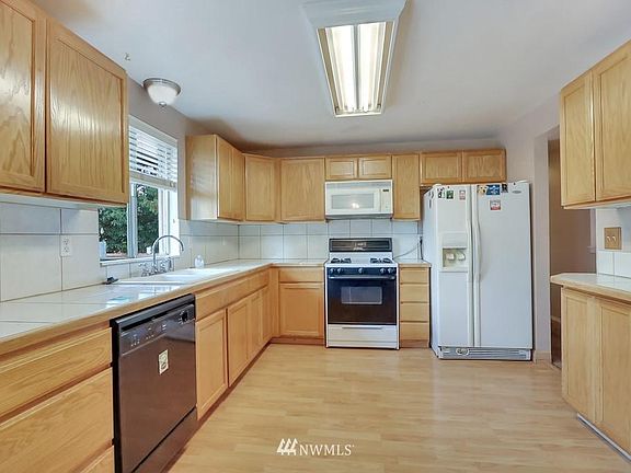 2nd image of 31831 110th Ave SE