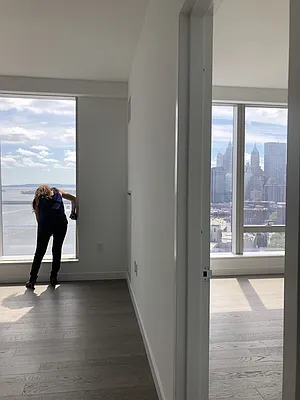 Rented by Gulai Wang, LREB | media 27