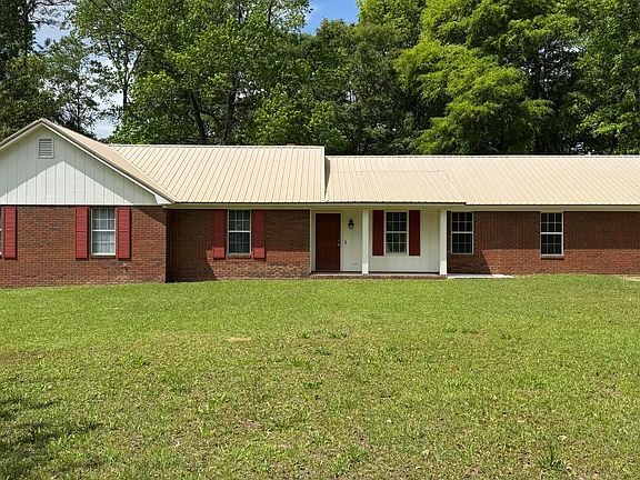 2nd image of 355 Summerhill Rd