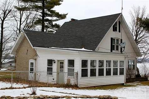 2nd image of 2504 S Shore Dr