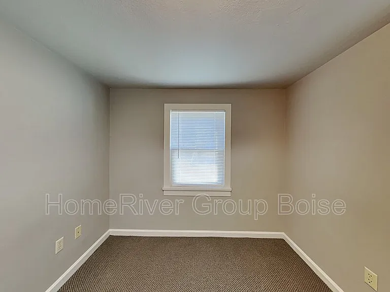 2688 W Grover Ct — Photo 7