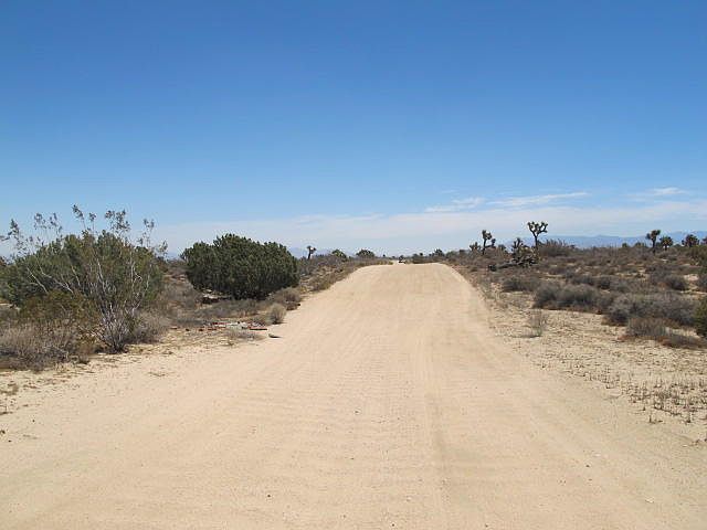 2nd image of Mono Rd