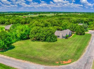 7113 Lisa Ln, Guthrie, OK 73044