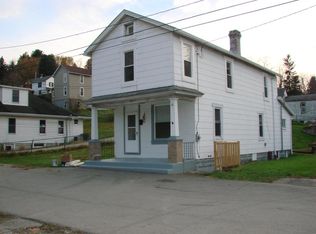 106 Oliver Ave, Bentleyville, PA