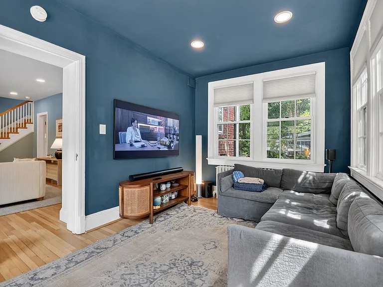 3005 McKinley St NW — Photo 6