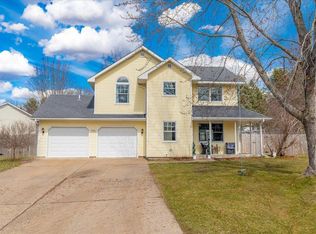 566 Greaton Rd, New Richmond, WI 54017
