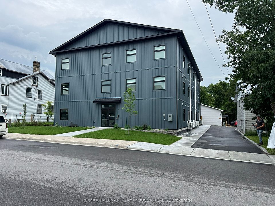 1st image of 55 Drummond St E #104