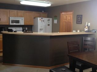 825 Stonefield Dr, Racine, WI 53406