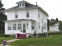 2nd image of 419 2nd Ave NE