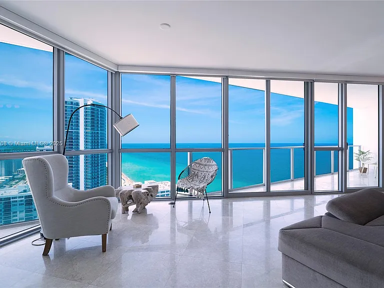 3101 S Ocean Dr — Photo 3