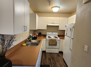 402 W 6th St APT 201, Moscow, ID 83843