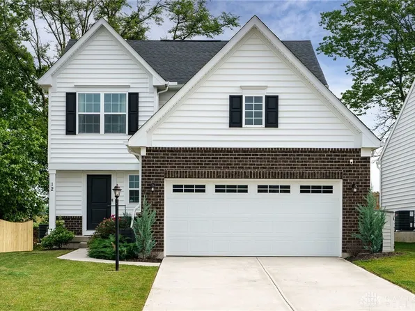 12 Cascade Dr, Fairborn, OH 45324