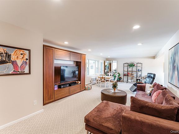 2nd image of 200 South Middle Neck Road #F6