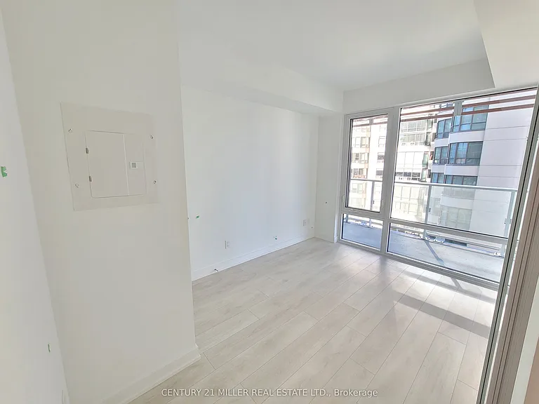 18 Maitland Ter #802 — Photo 38